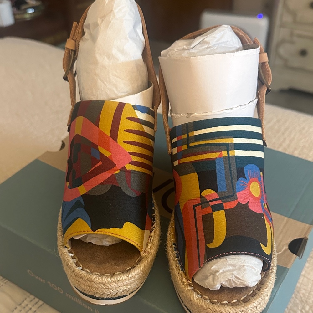 Tom’s Colorful Espadrille Sandals